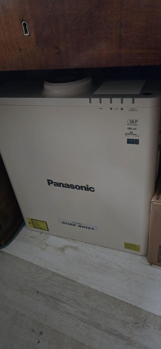 Videoproiector laser Panasonic
