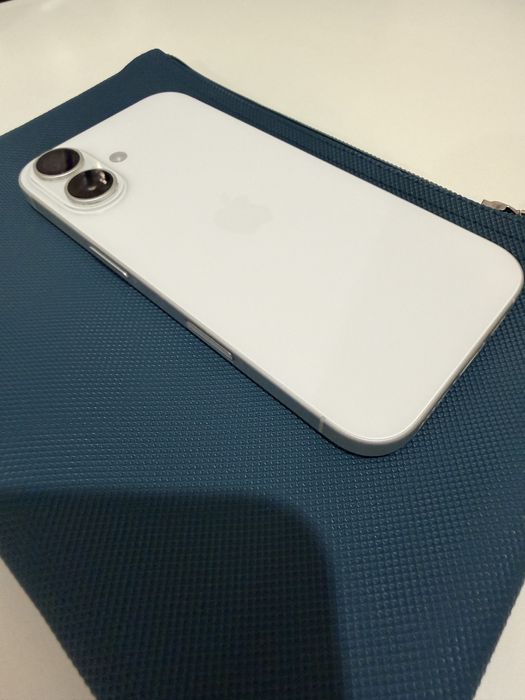 Iphone 16 128gb белый