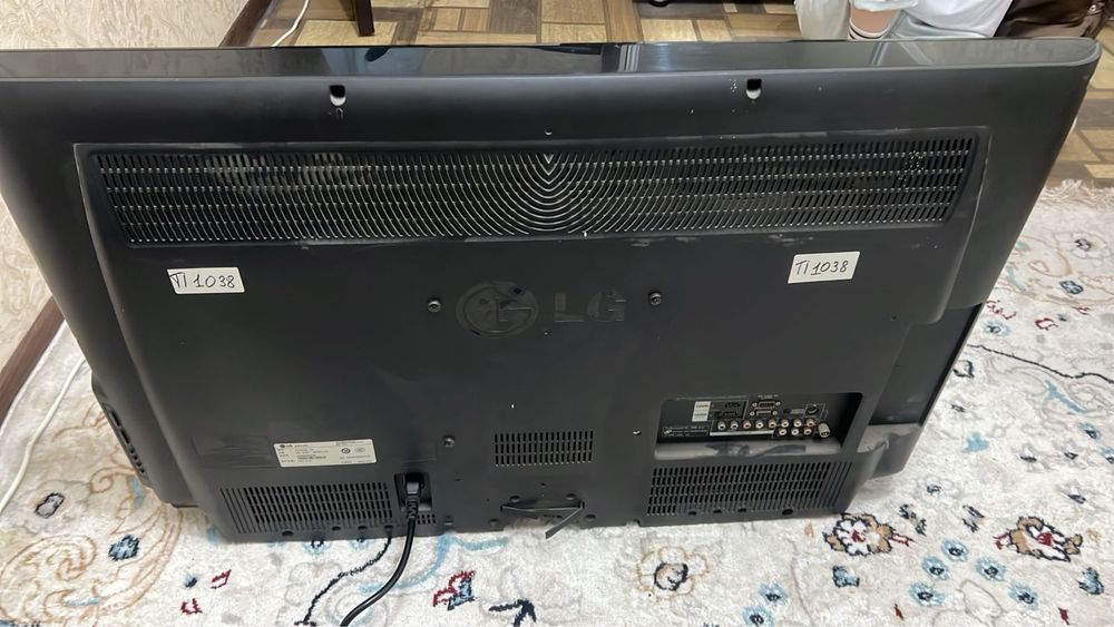 Теливизор LG срочно!!!