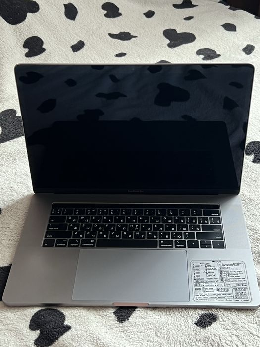 Продам MacBook Pro 15 2018