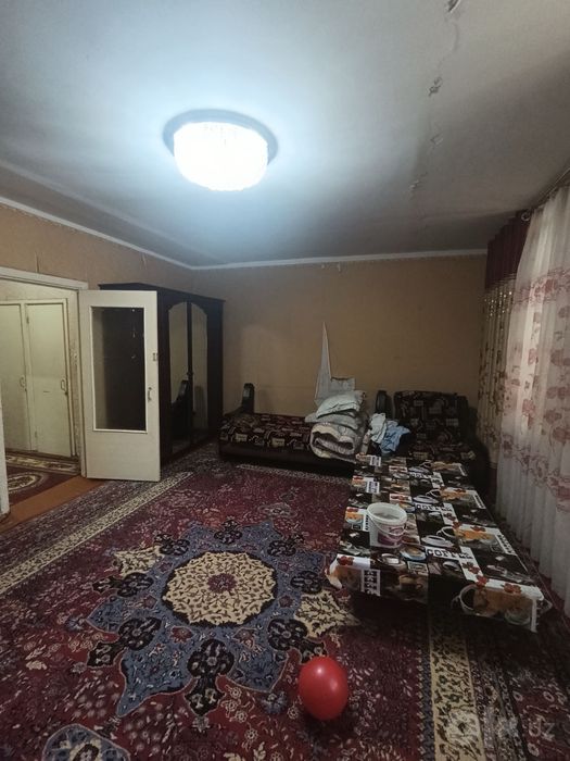 Ижарага берилади йигитлага ва оилага 17-7 мактаб Жахон маркет якинида