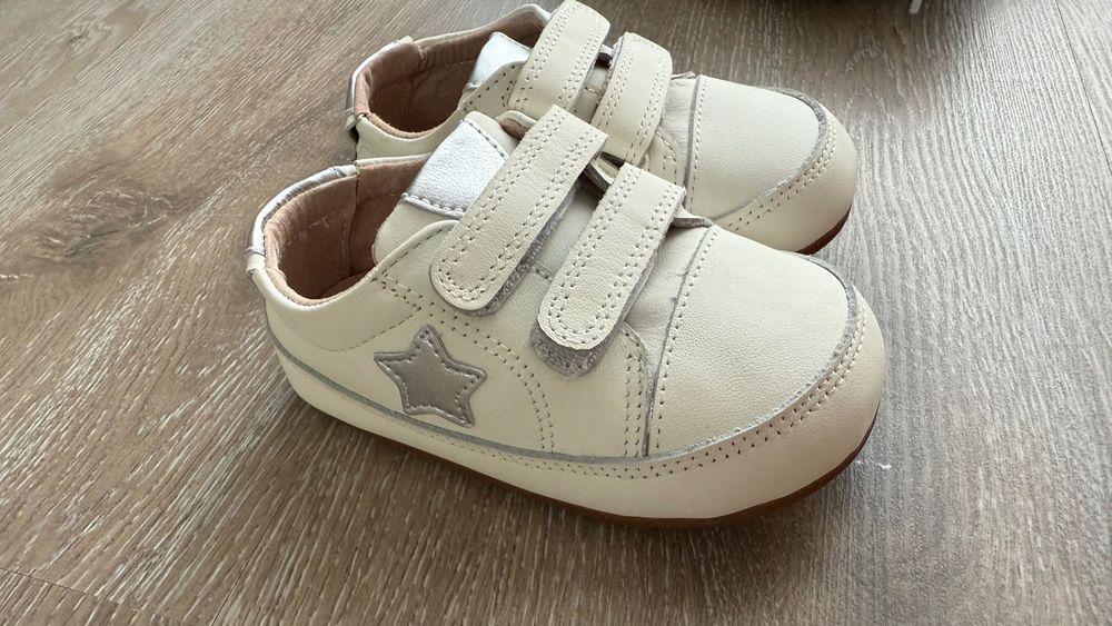 Кроссовки детские