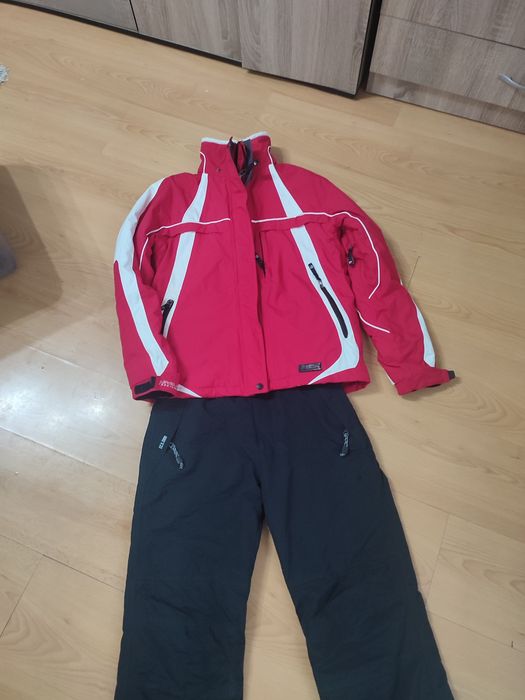 Дамска ски екипировка С размер