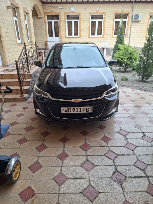 Onix 17 min yurgan toza kelishiga holda