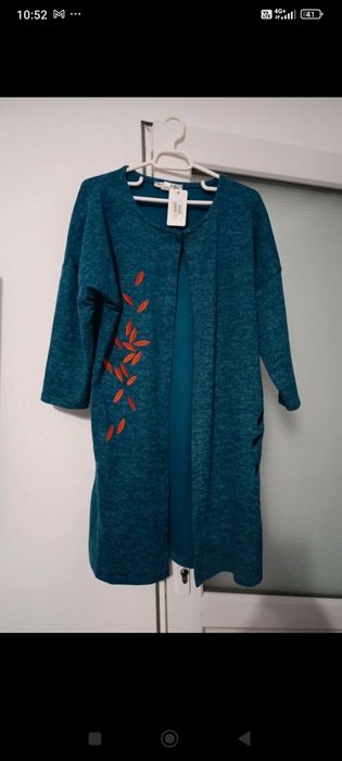 Cardigan elegantcu buzunare Mat Design Nou cu etichetă.