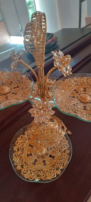 Kanfet soladgan idish