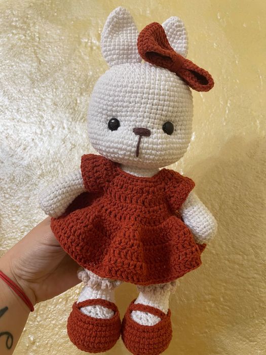 Плетена играчка зайче амигуруми