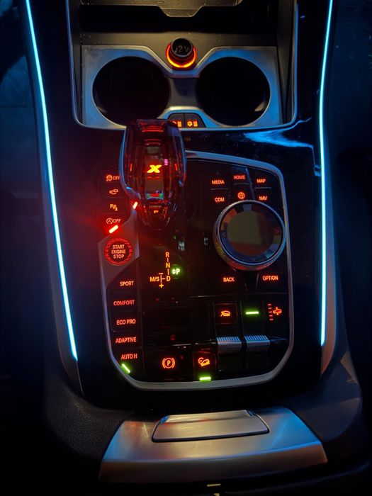 BMW X5 Pachet M40i Sky Lounge-Swarovski-Ventilatie Scaune