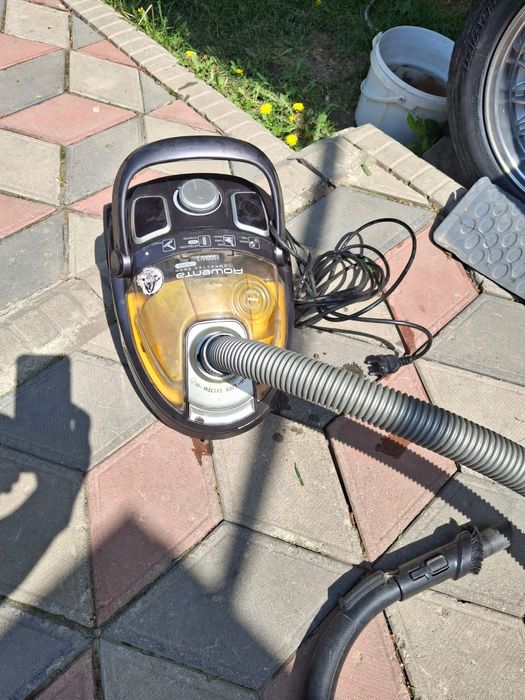 Продам пылесос. Б/у рабочий