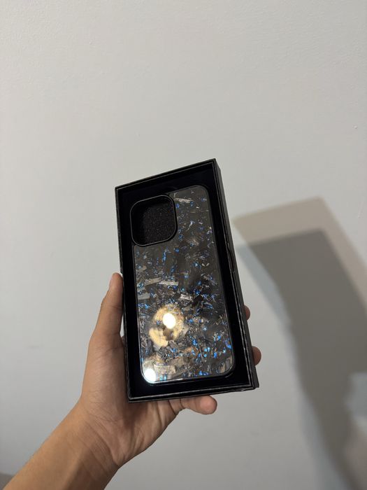 Чехол айфон 15 про макс кованый карбон