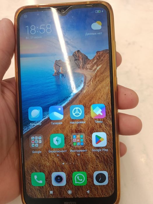 Телефон  Redmi 8