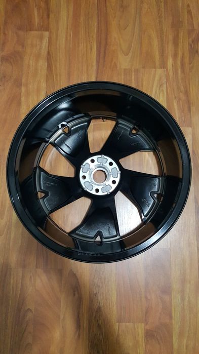 JanteRenaultKadjarArkanaSymbiozCapturMeganeE-TechKoleosScenicE-TechEspaceAustralRafaleTalismanDusterBigsterStrikerNissanJukeQashqaiX-TrailAriya5X114.3