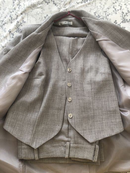 Тройка костюм