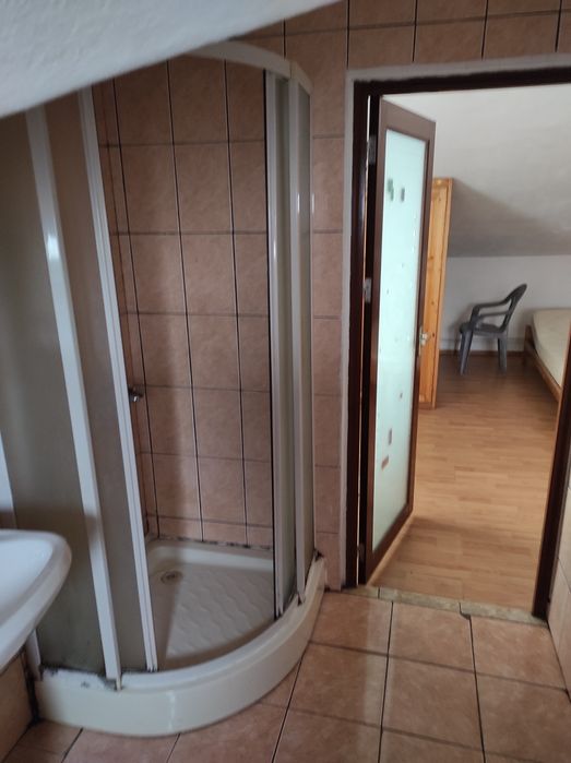 Casă de inchiriat  4-20 de locuri!