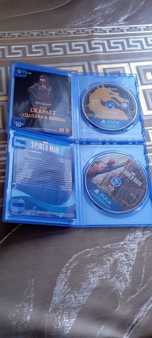 Диски мортал комбат и Человек паук