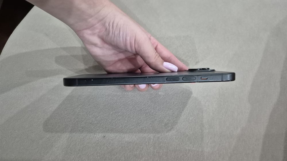 Продавам iPhone 15 plus