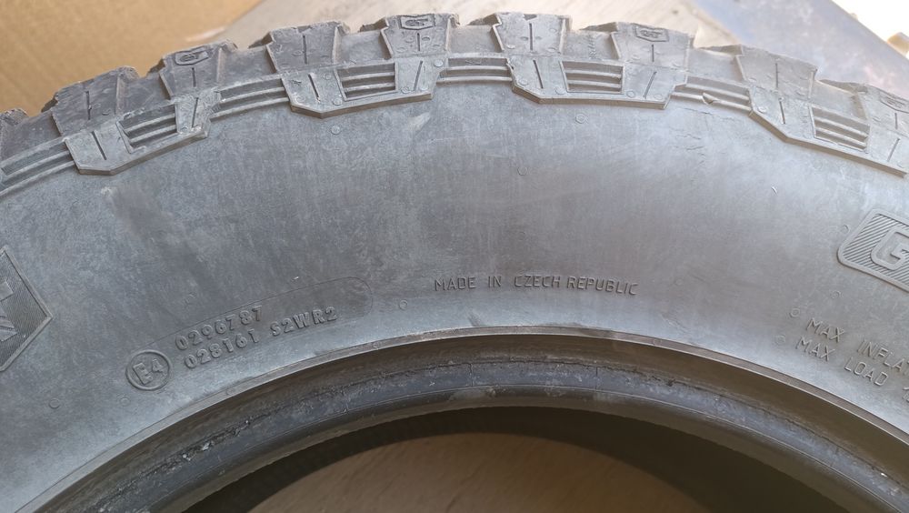 Срочно продам Шина 285/60/R18