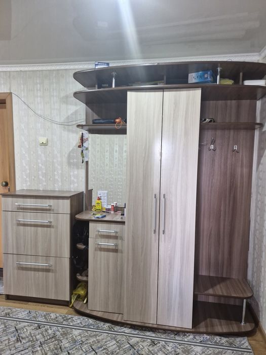 Прихожая,обувница