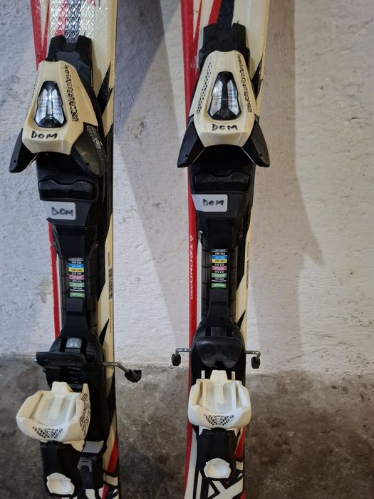 Vând schiuri pt copii tecno pro 90 cm