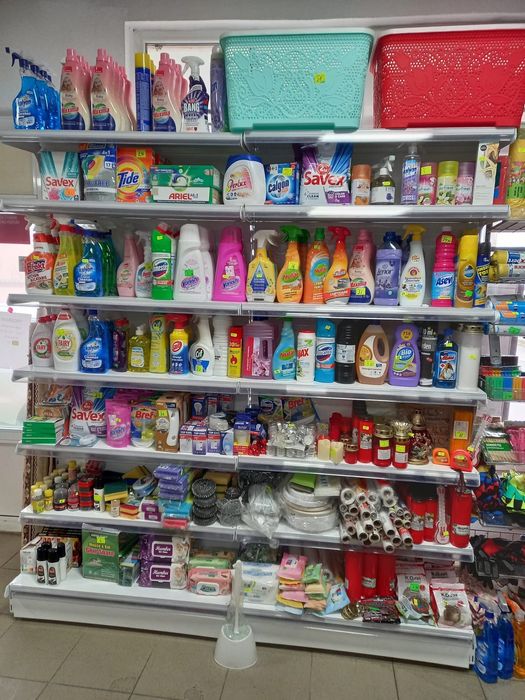 Rafturi magazin de la 300lei metru liniar