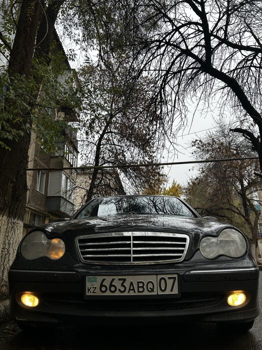 Mercedes Benz w203