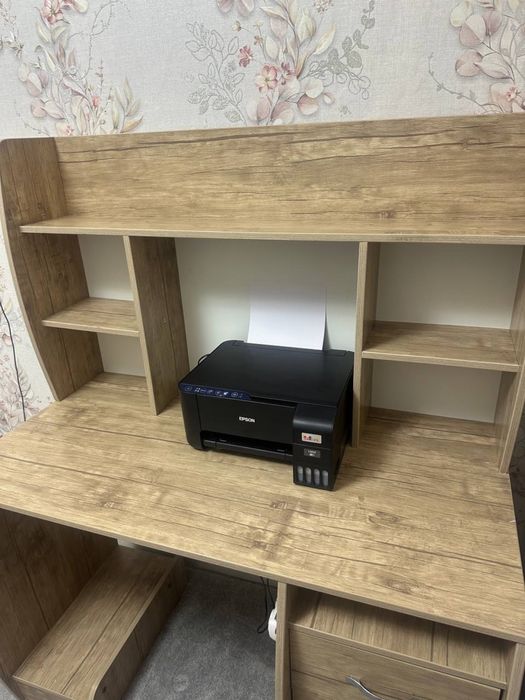 Продам писненный стол