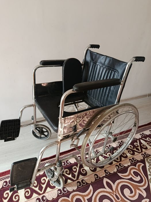 Инвалидное кресло