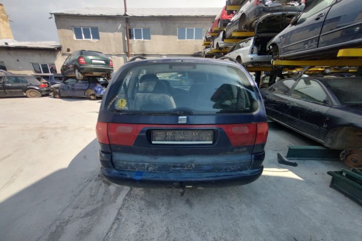 Macara geam spate stanga electrica YM2114A389BA Seat Alhambra 2000