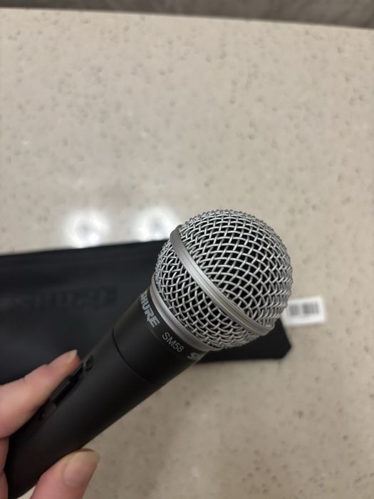 Вокальный микрофон Shure Sm58SE