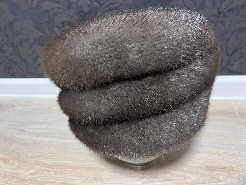 Продам шапки зимние