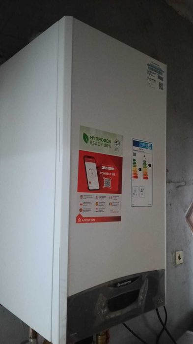 Vând centrala Ariston one wifi 30