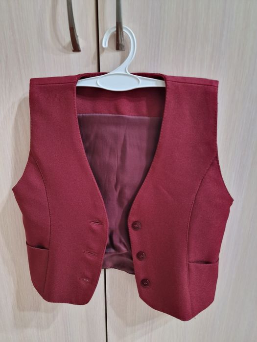 Продам сарафан и жилетку