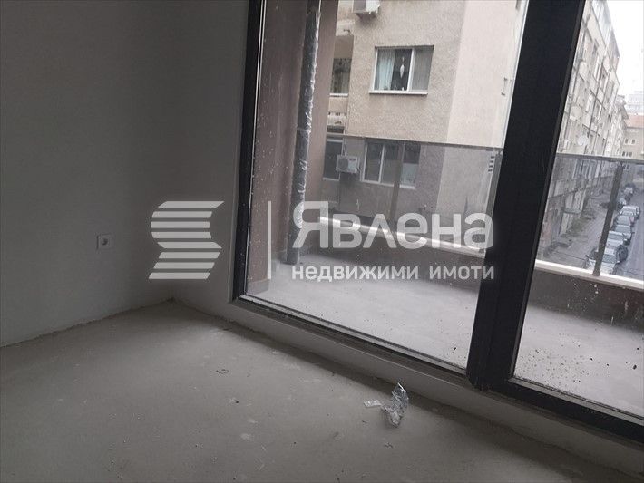 Продава се Двустаен апартамент в Бургас, Център - 97 кв.м за 2600 €/кв.м - Снимка #1