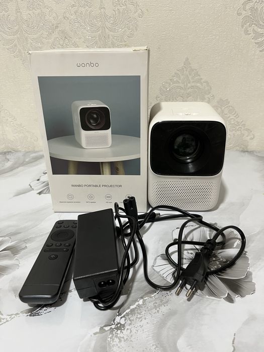 Mini proyektor 230 ming