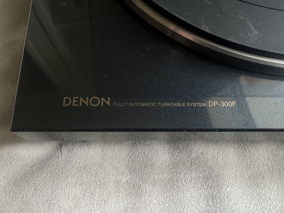 Виниловый проигрыватель Denon DP 300F
