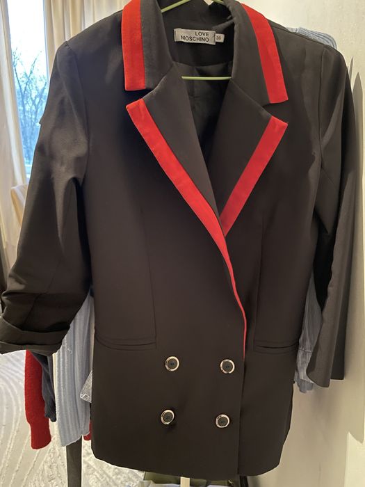 Черный пиджак  с размера