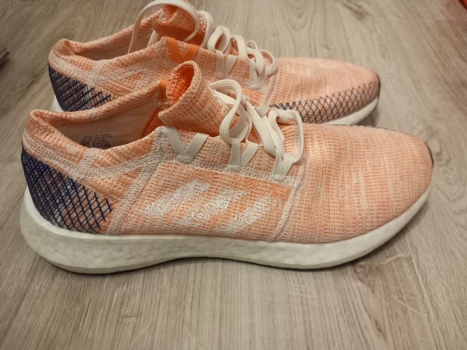 Нови маратонки Adidas номер 42
