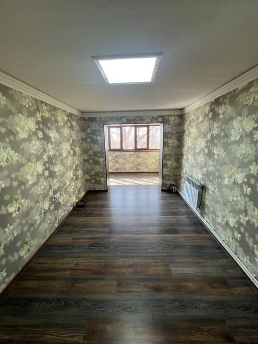 Продается квартира 3 комнатная 4 этаж кирпичный дом 77 серия