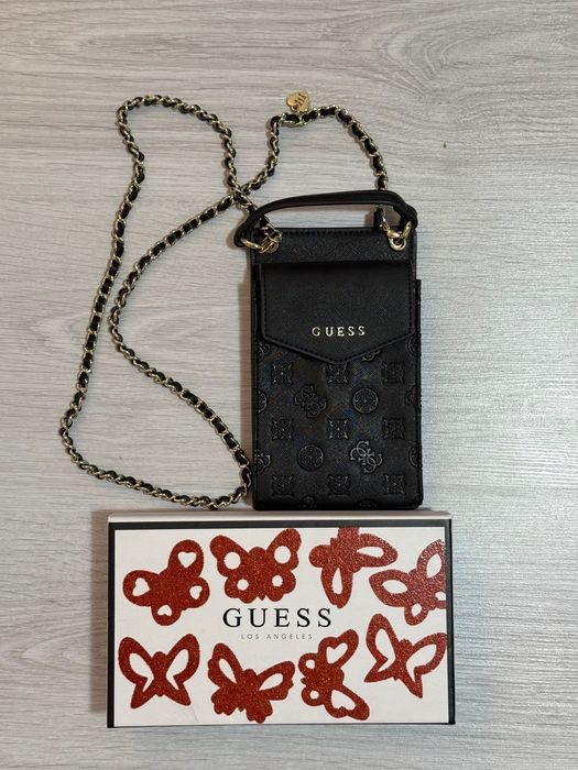Мини чантичка Guess