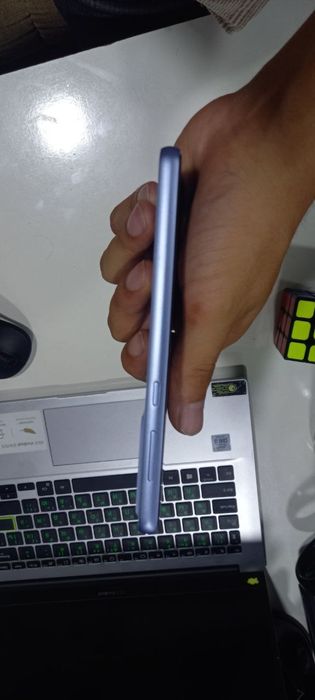 SAMSUNG A 33 kafolatlari bilan telefon ideal
