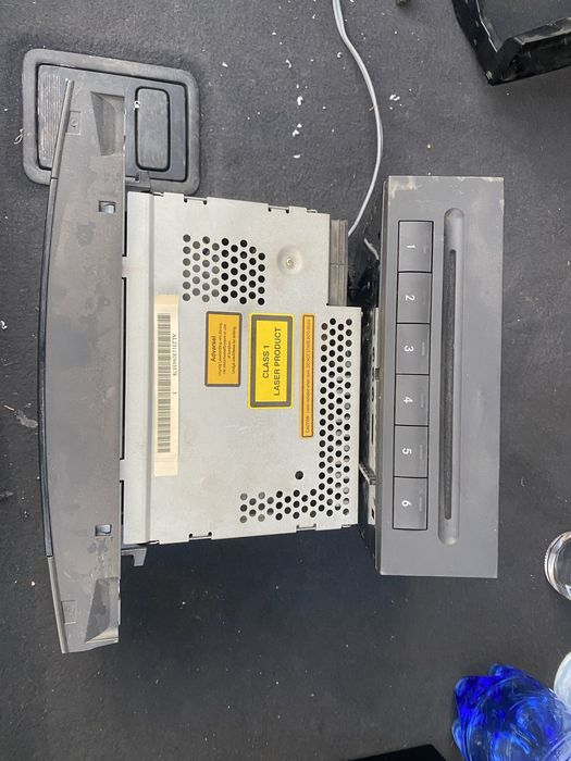 Магнитофон мерс 211