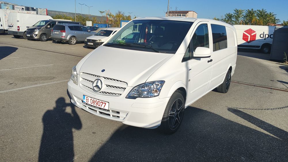 Vând Mercedes Vito