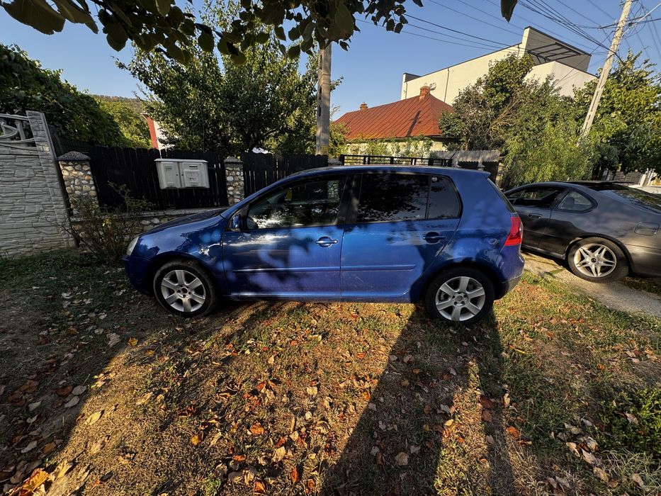 Wolskwagen Golf V 1.6 8v + GPL