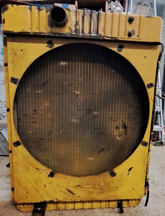 Радиатор охлаждения CATERPILLAR 105/76