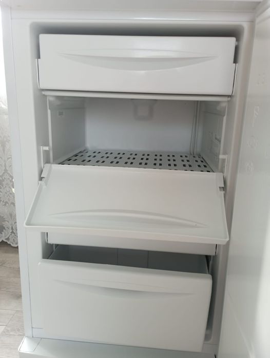 Продам морозильную камеру