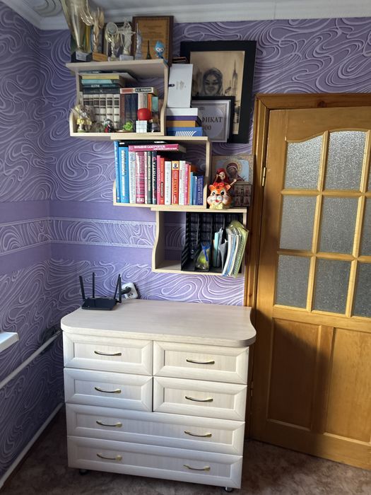 Продам софу, встроенная гардеробная , комод