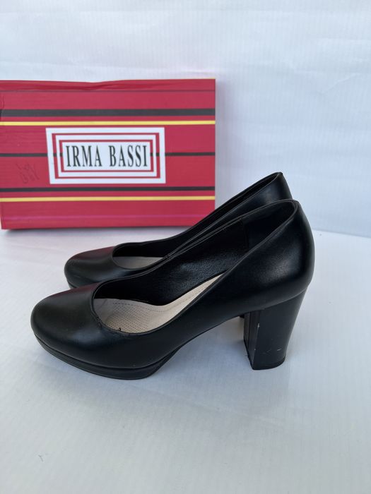 Черные туфли 36 размера. Удобный каблук!