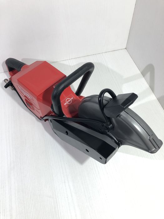 Milwaukee M18 FCOS 230 pentru debitat