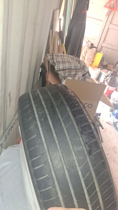 Продам шины б/у 260×60×18