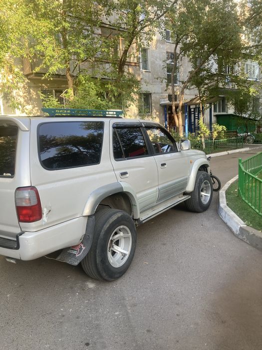 Автомобиль внедорожник